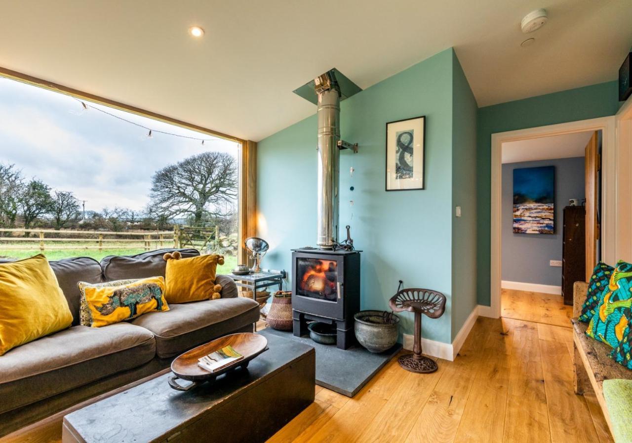 Penrhiw - A Country Cottage With Mountain Views Newport  Eksteriør billede